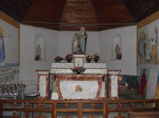 11 lieux saints autel